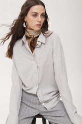 Chemise en tricot de lin à l'ours