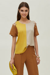 Camiseta Abertura Acordonada Hombro