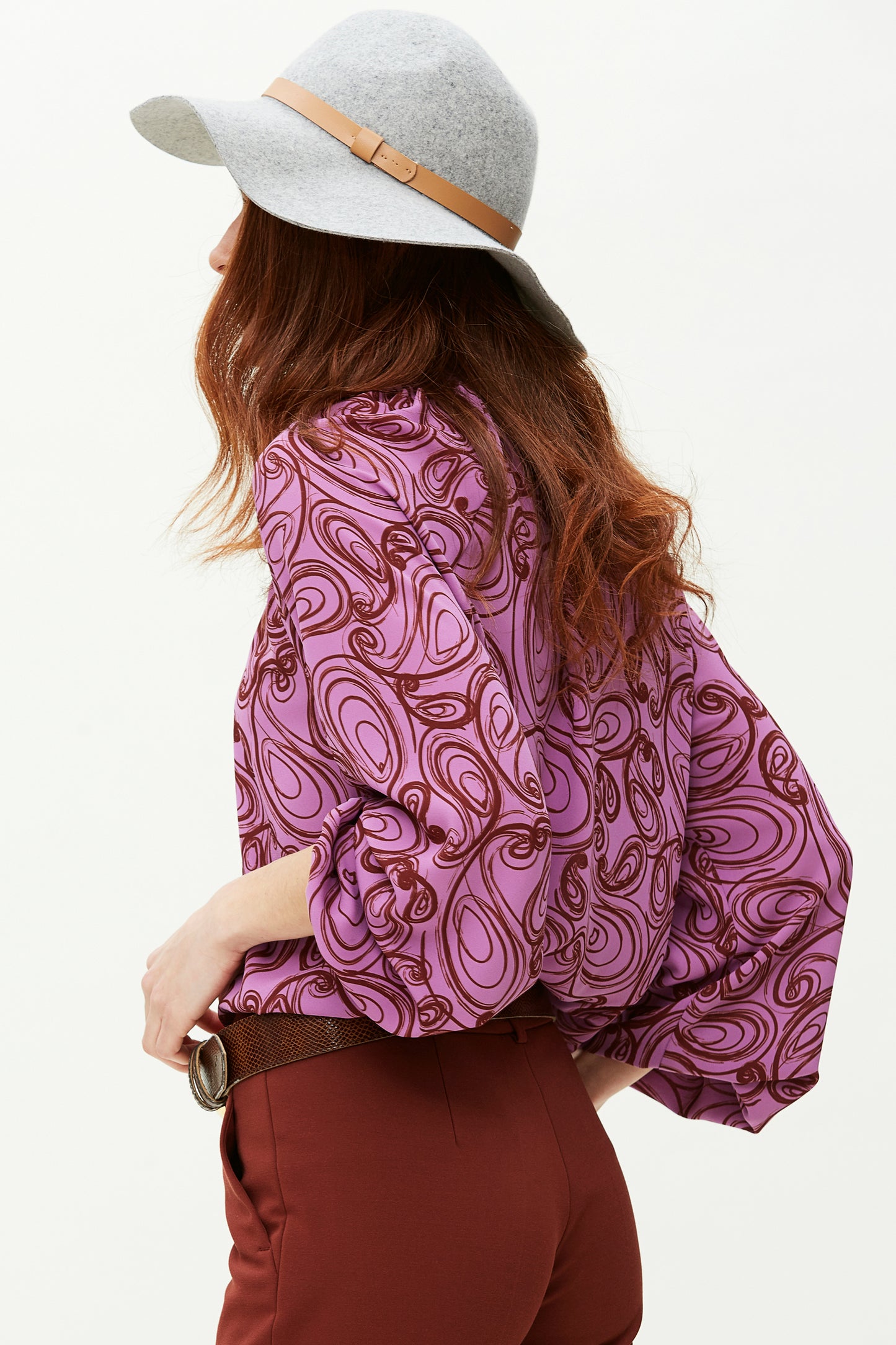 BLUSA CUELLO FRUNCIDO GASA ESTAMPADA