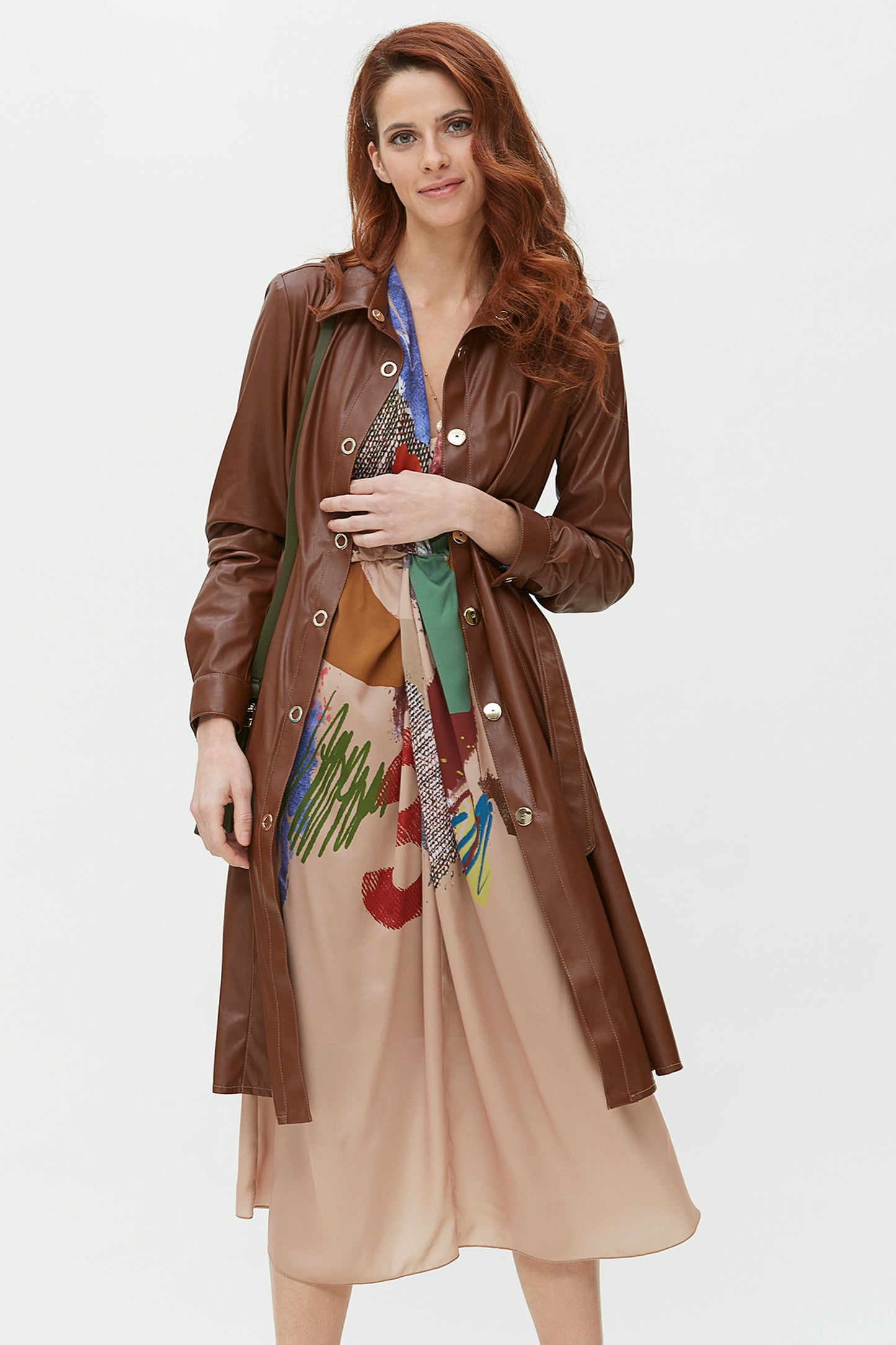 VESTIDO CORTES DELANTERO EN PIEL VEGANA