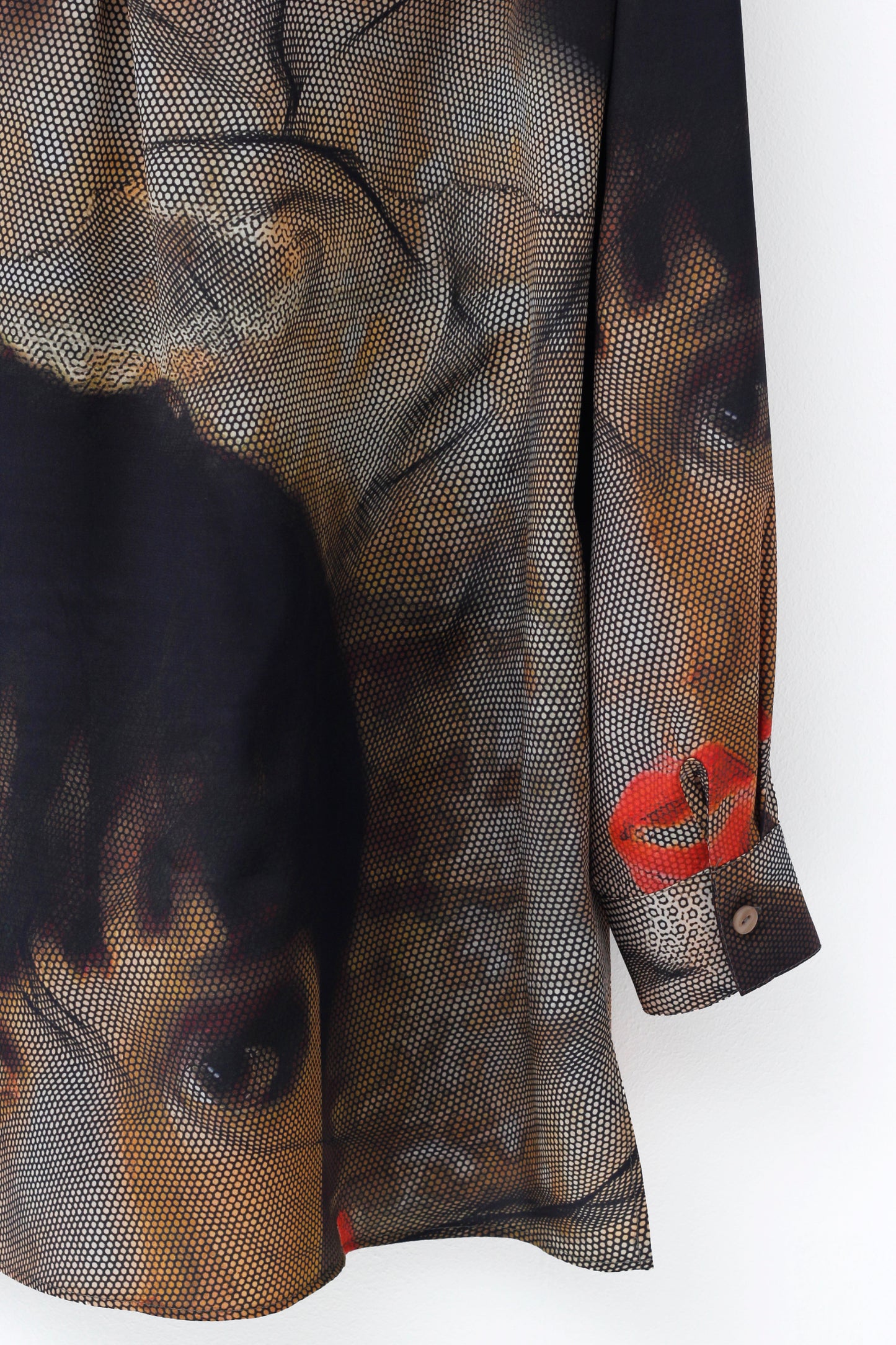 CAMISA BAJO ASIMÉTRICO ESTAMPADO SEDA