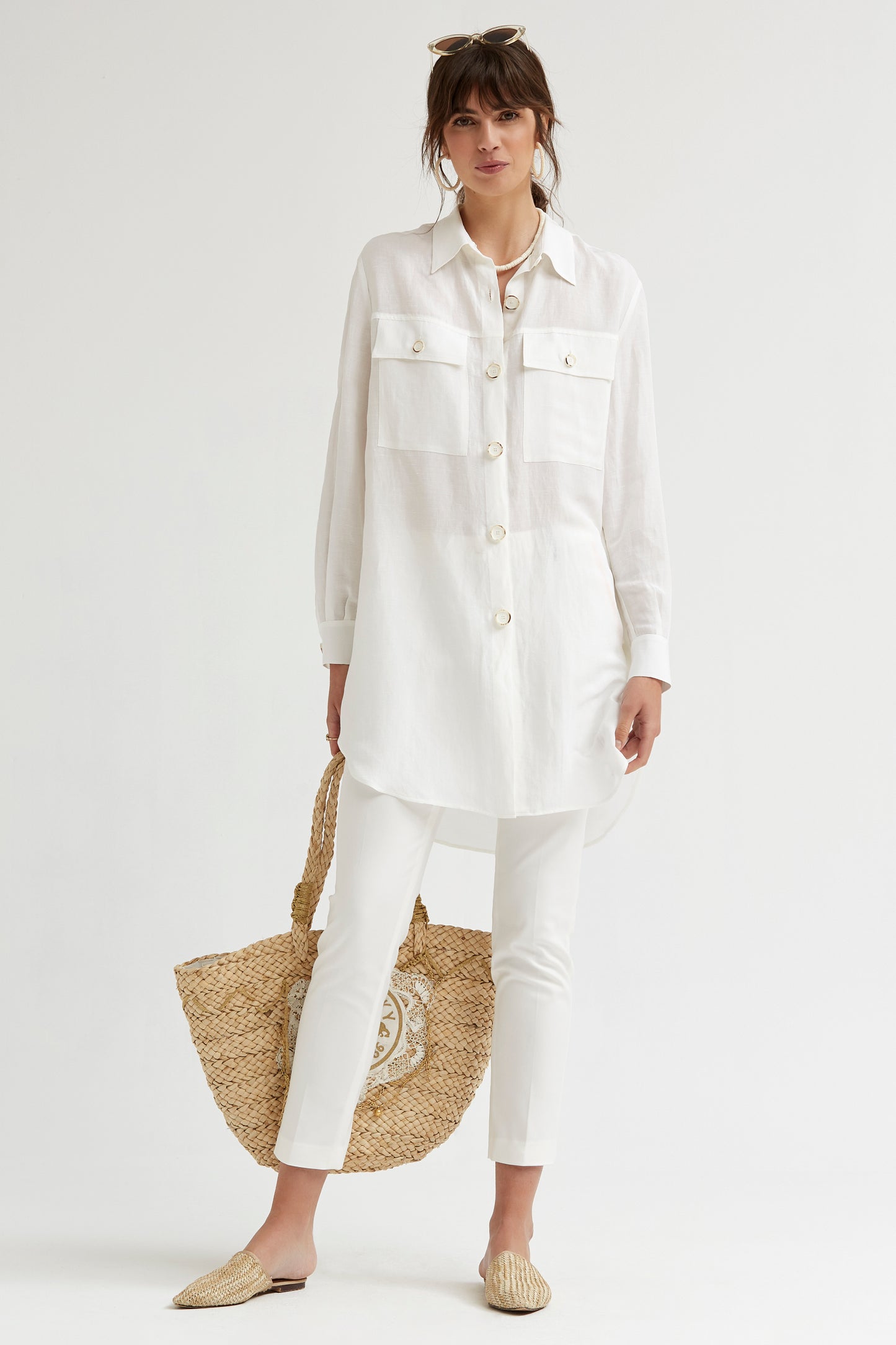 CAMISA LARGA BOTONES DE LINO CON RELIEVE