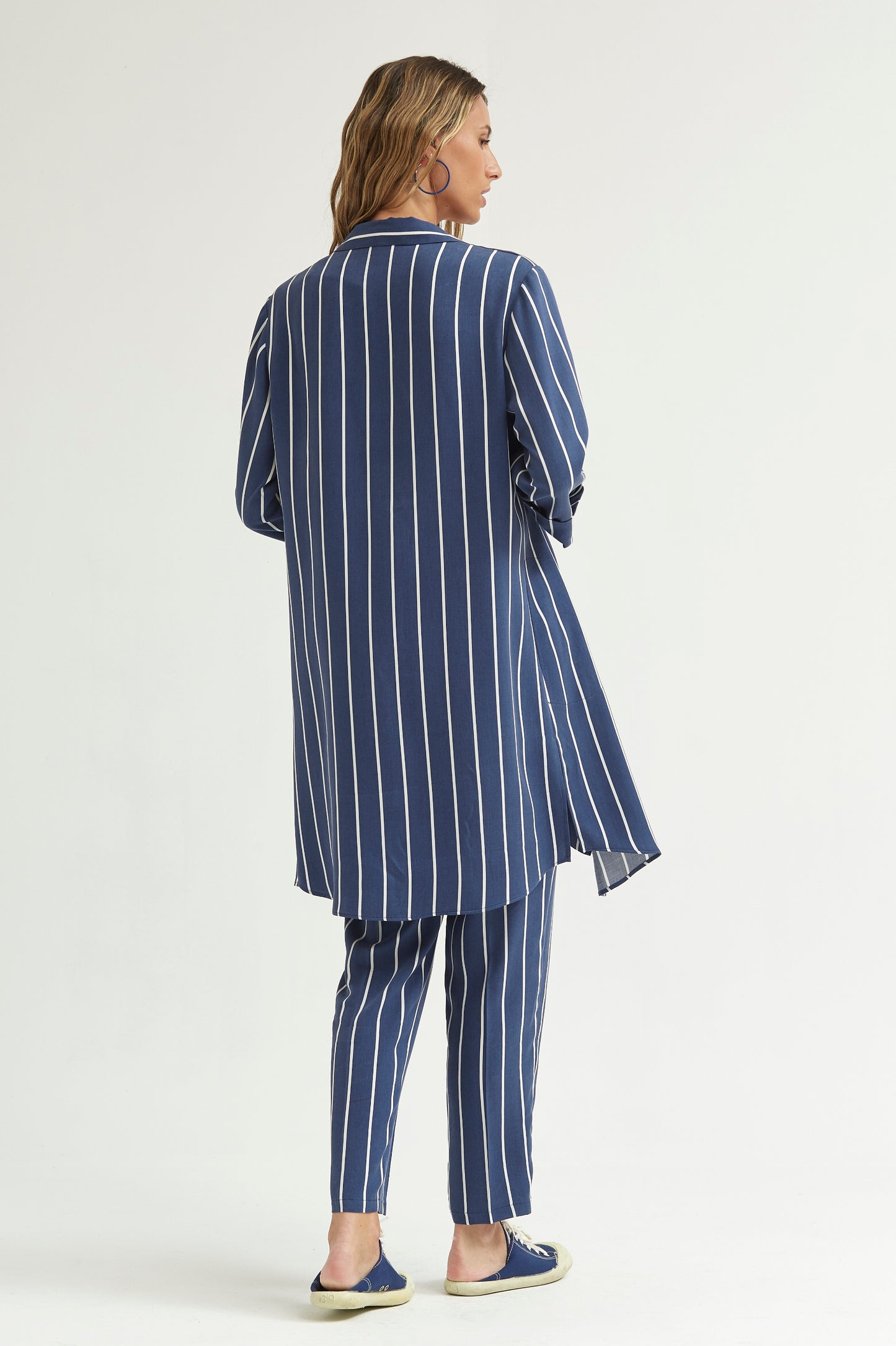 SOBRECAMISA ANUDADA RAYA DIPLOMÁTICA