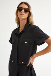 DETACHABLE STRETCH POPLIN SHIRT