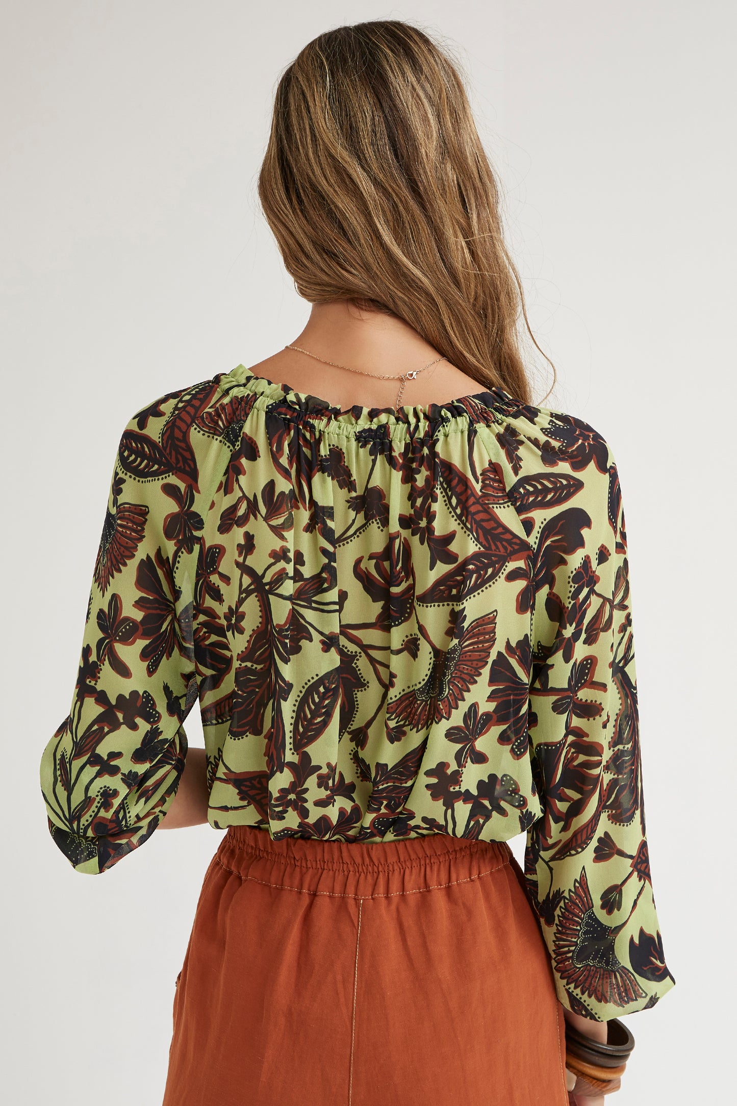 BLUSA FRUNCES-ESTAMPADO FLORAL