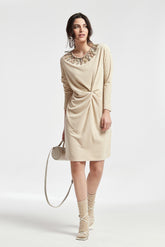 Robe Harri, détail avant en maille côtelée