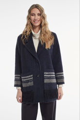 Abrigo Errol Paño Con Greca Y Flecos