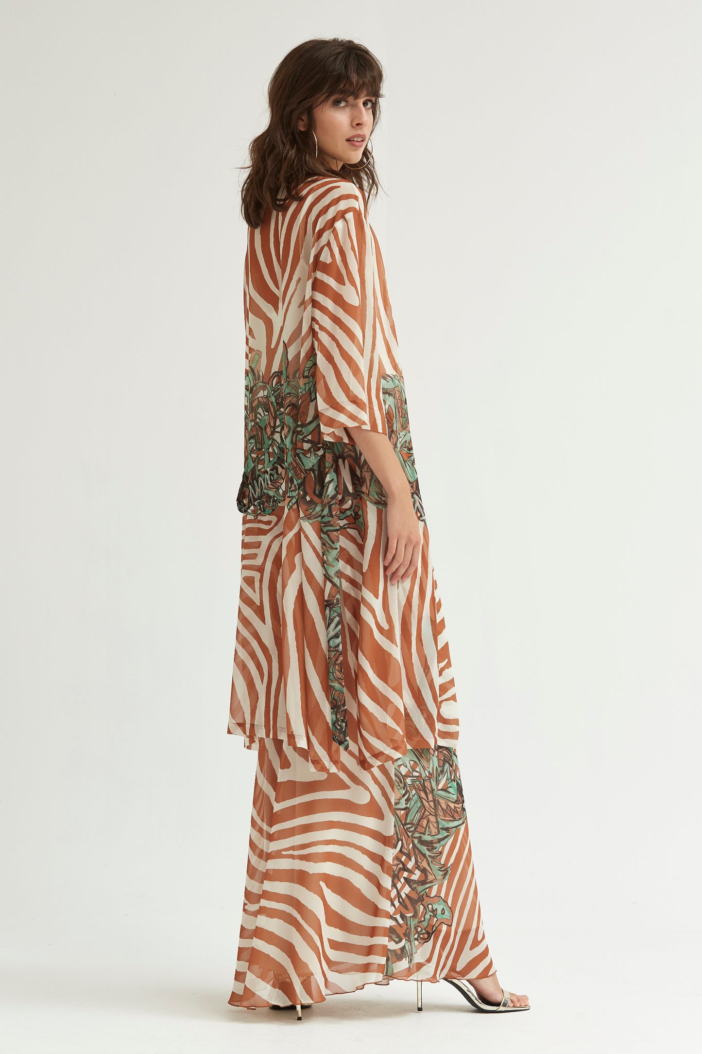 KIMONO GASA ESTAMPADO GRAFITI