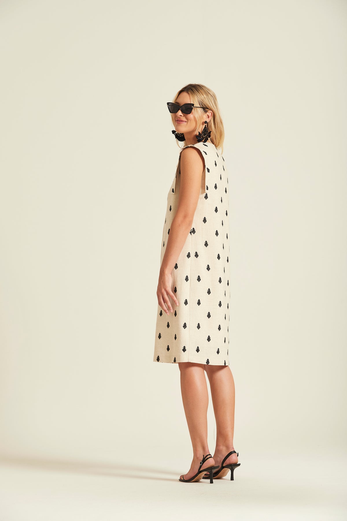 Vestido Amet Bordado Assames Viscosa Lino