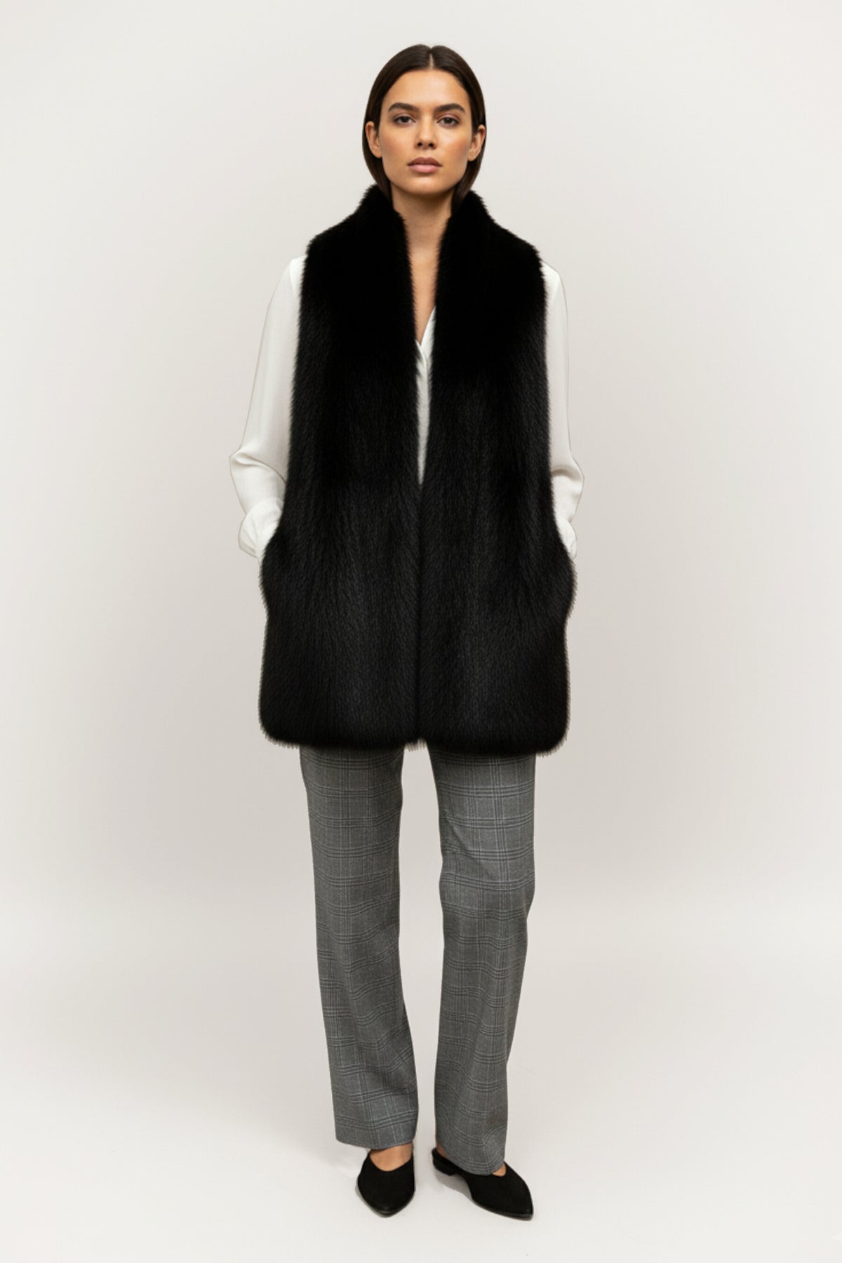 Estola con bolsillos Luxur efecto pelo con plumas