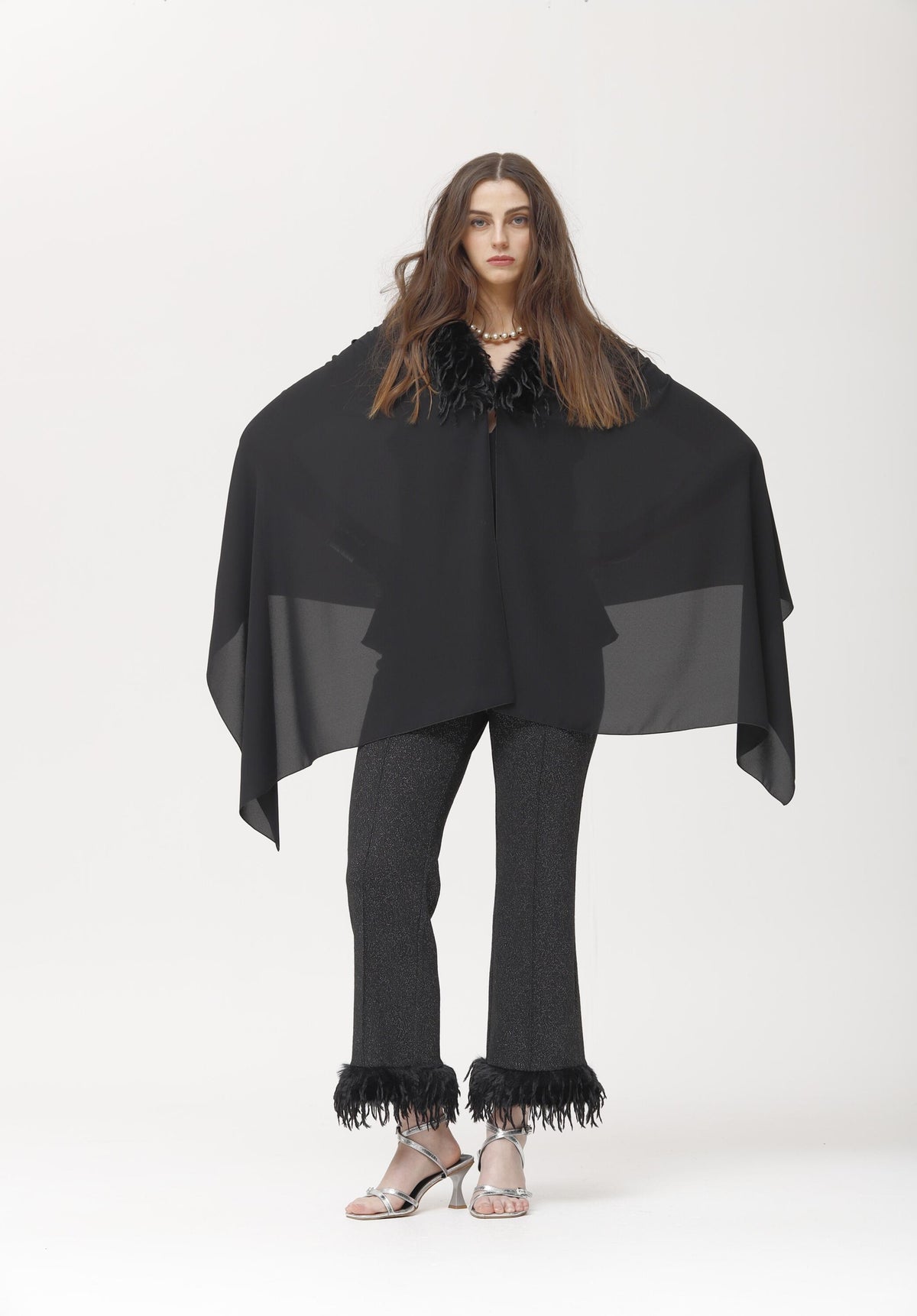 Capa Willer efecto pelo con pluma