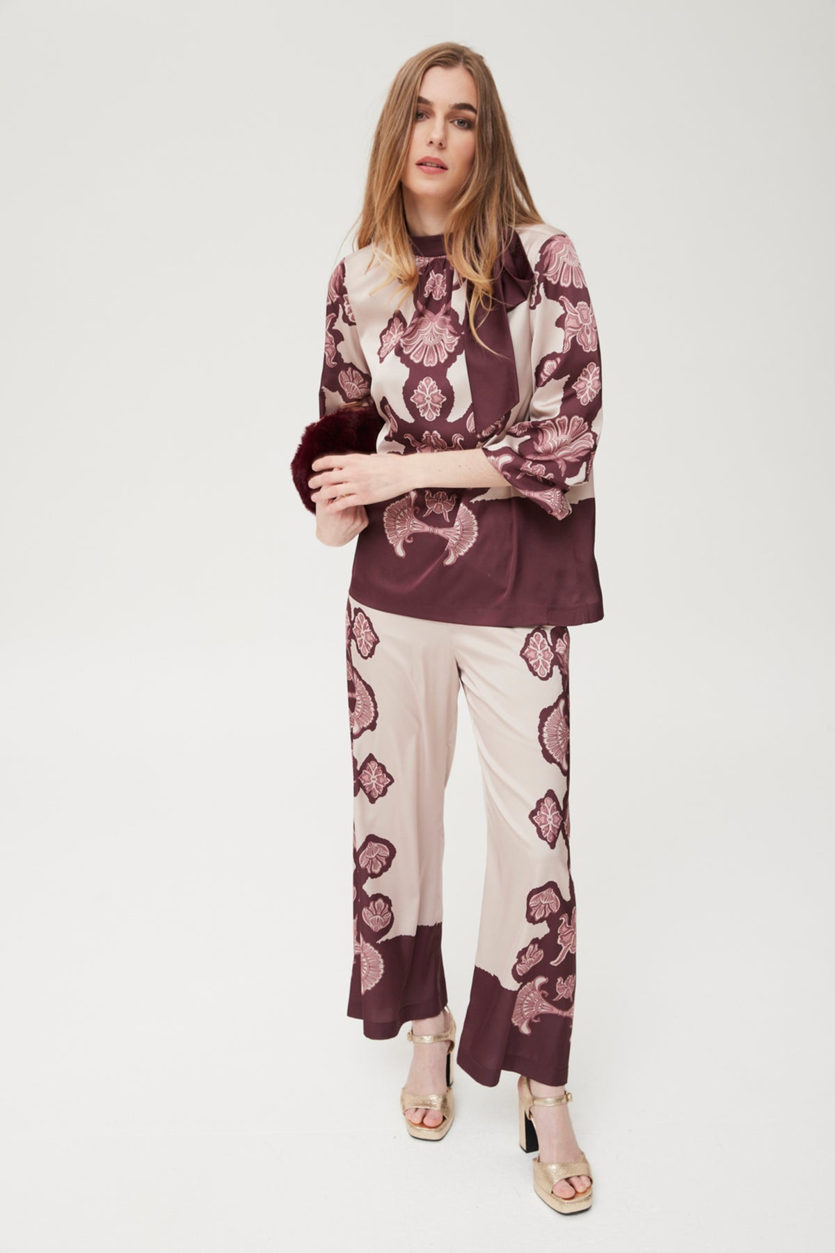 PANTALÓN CAEBO9 ESTAMPADO POSICIONADO