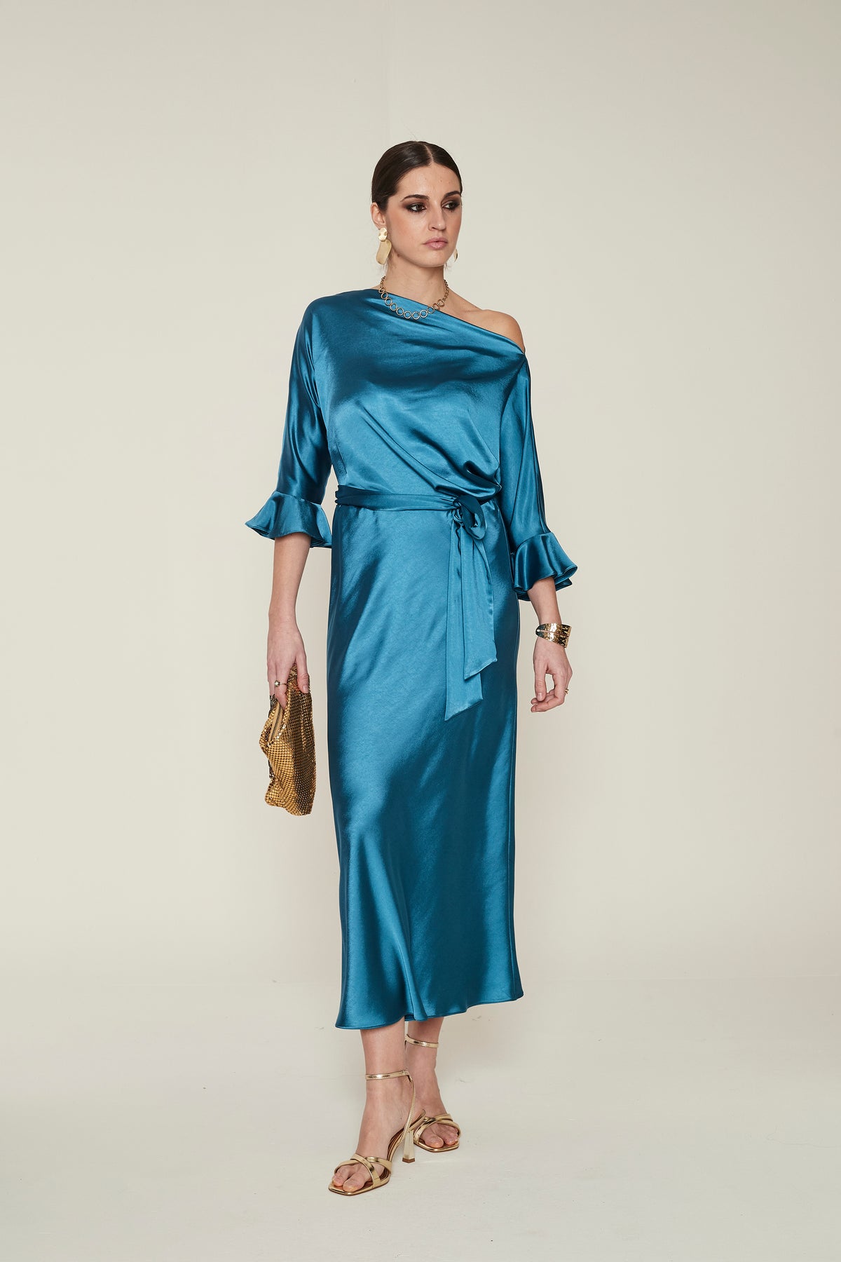 VESTIDO URCUA Saten vintage pesado