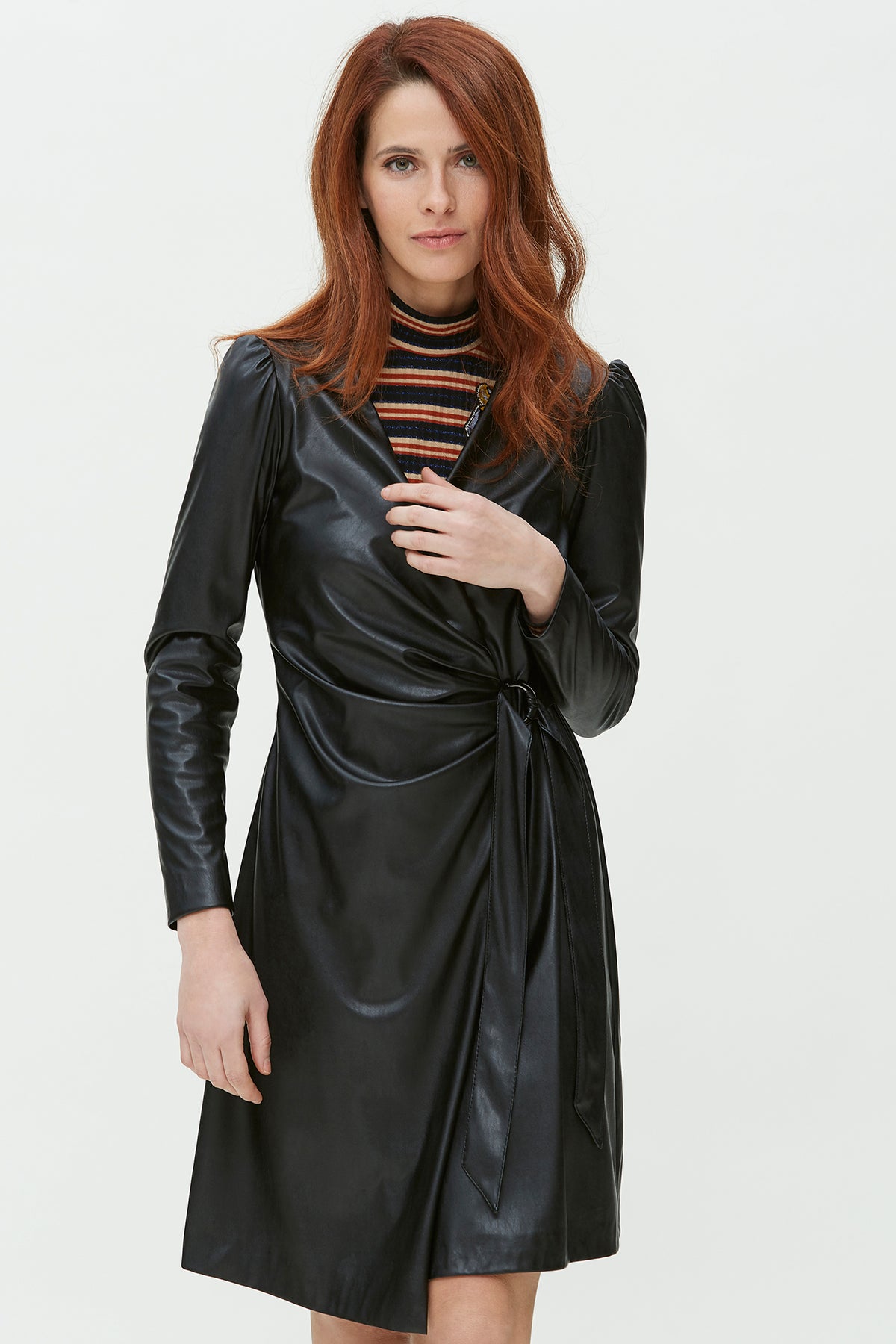 Vestido Cruzado En Piel Vegana
