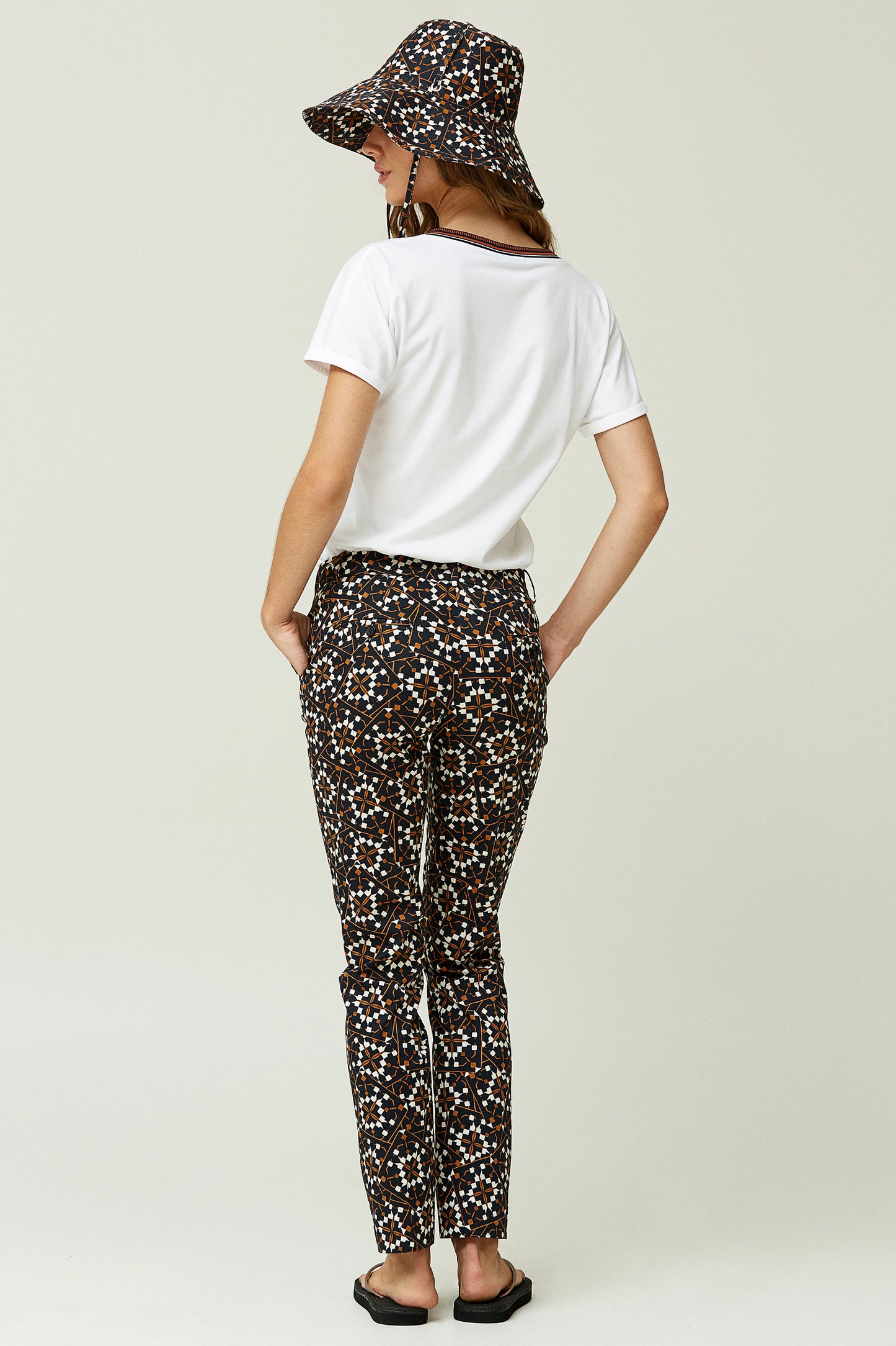 PANTALÓN RECTO ALGODÓN STRETCH ESTAMPADO
