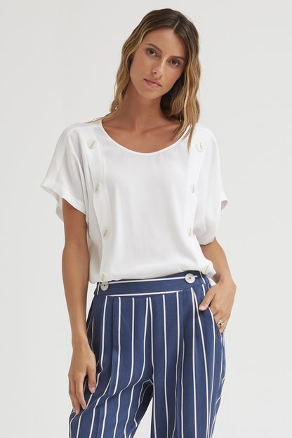 TOP BOTONADURA LATERAL CREPÉ MARROCAIN