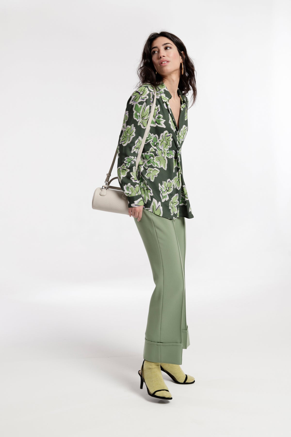 PLAIN WAVE SIETE HEM FINISHED IN LAP TROUSERS