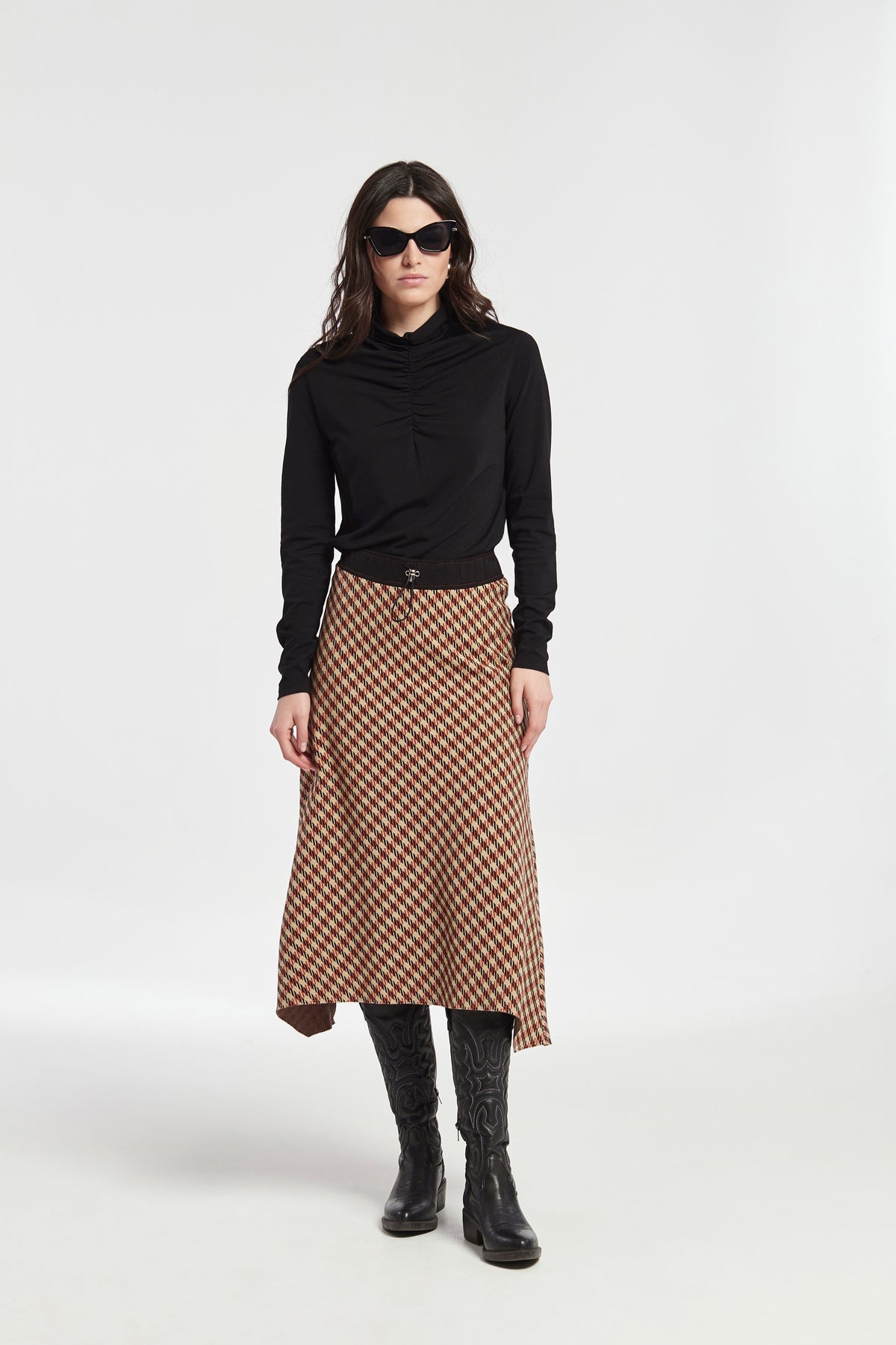 FALDA ASIMÉTRICA PUNTO JACQUARD TRICOLOR
