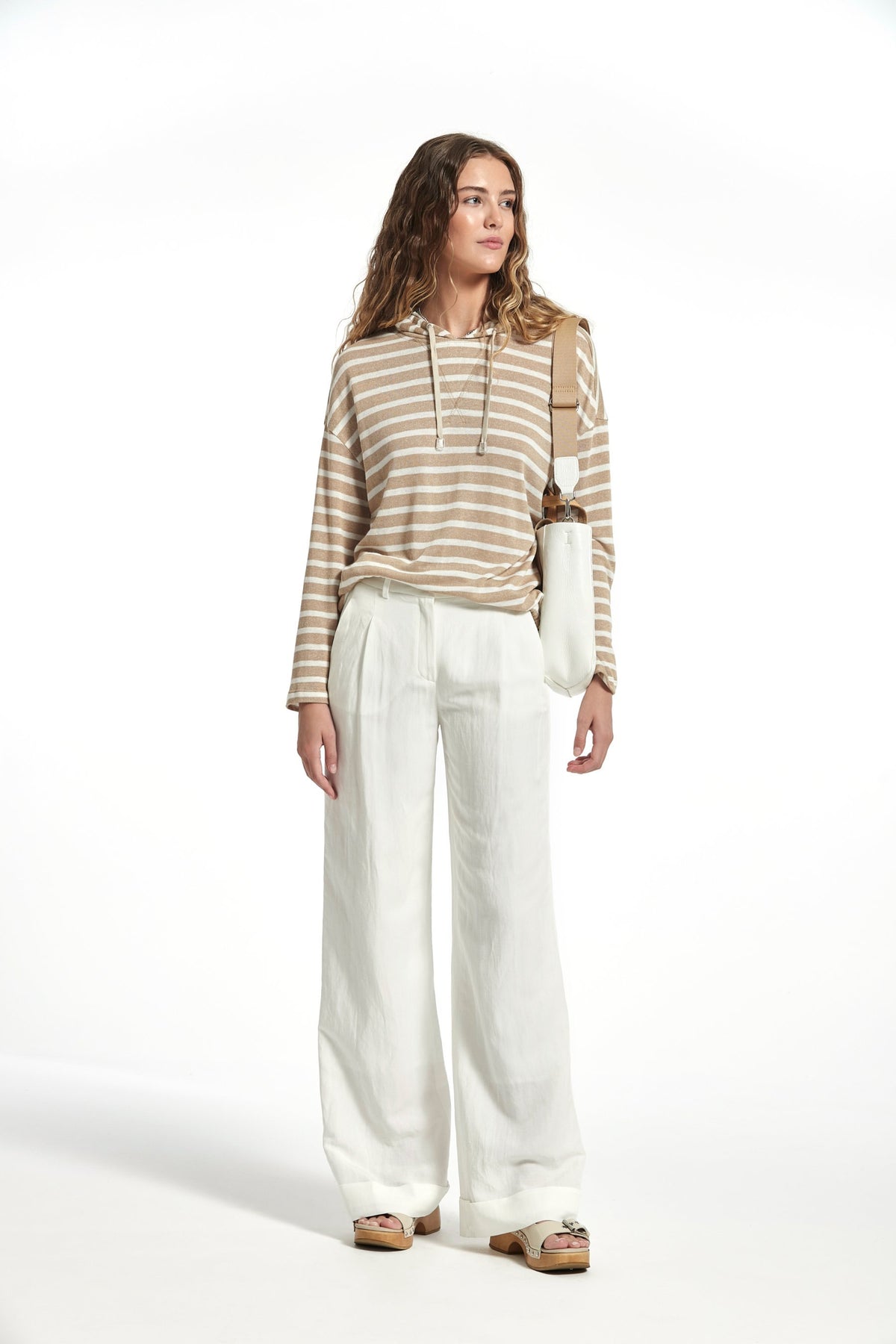 Pantalons en viscose et lin Cahes
