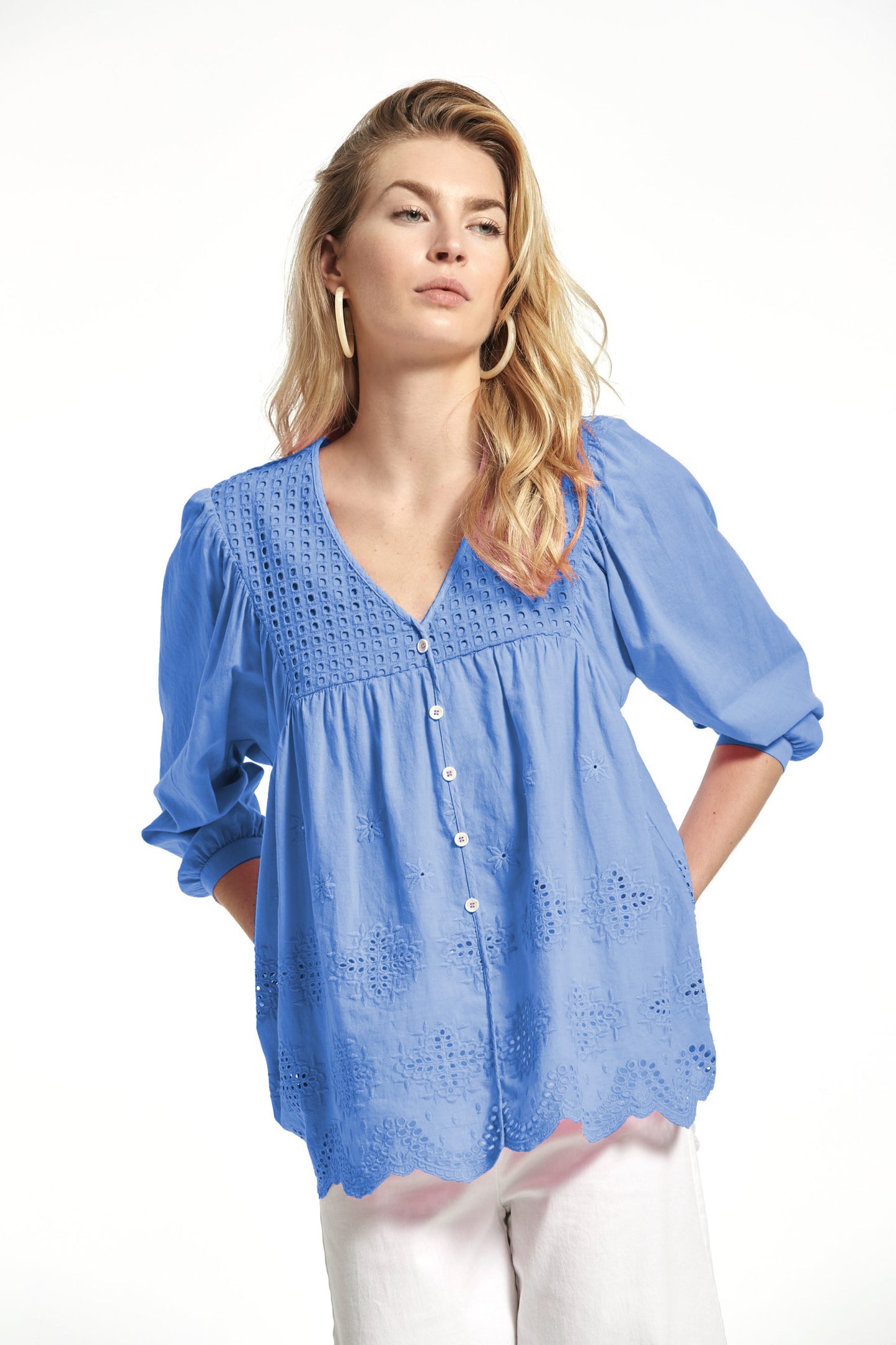 CAMISA ALBIS VOILE BORDADO  PERFORADO