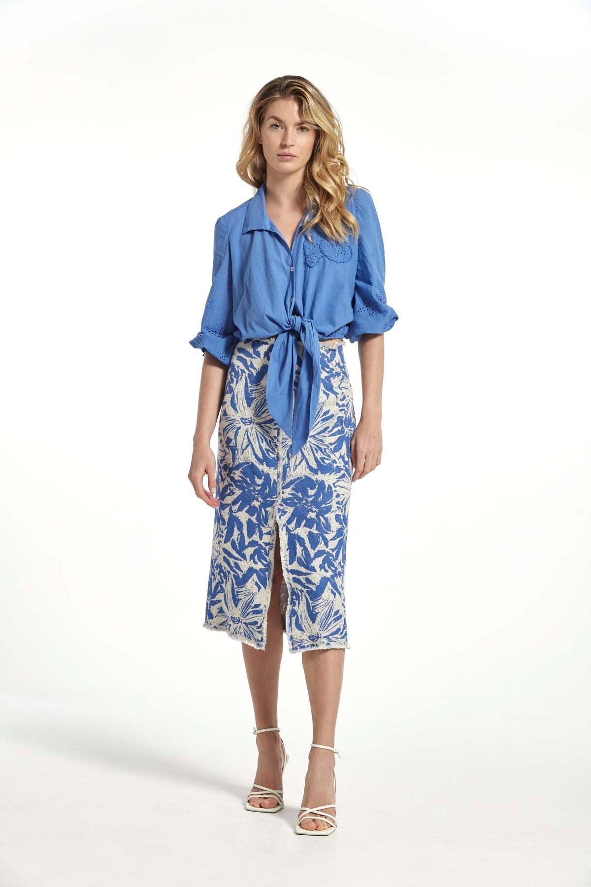 CAMISA URIBE VOILE BORDADO  PERFORADO