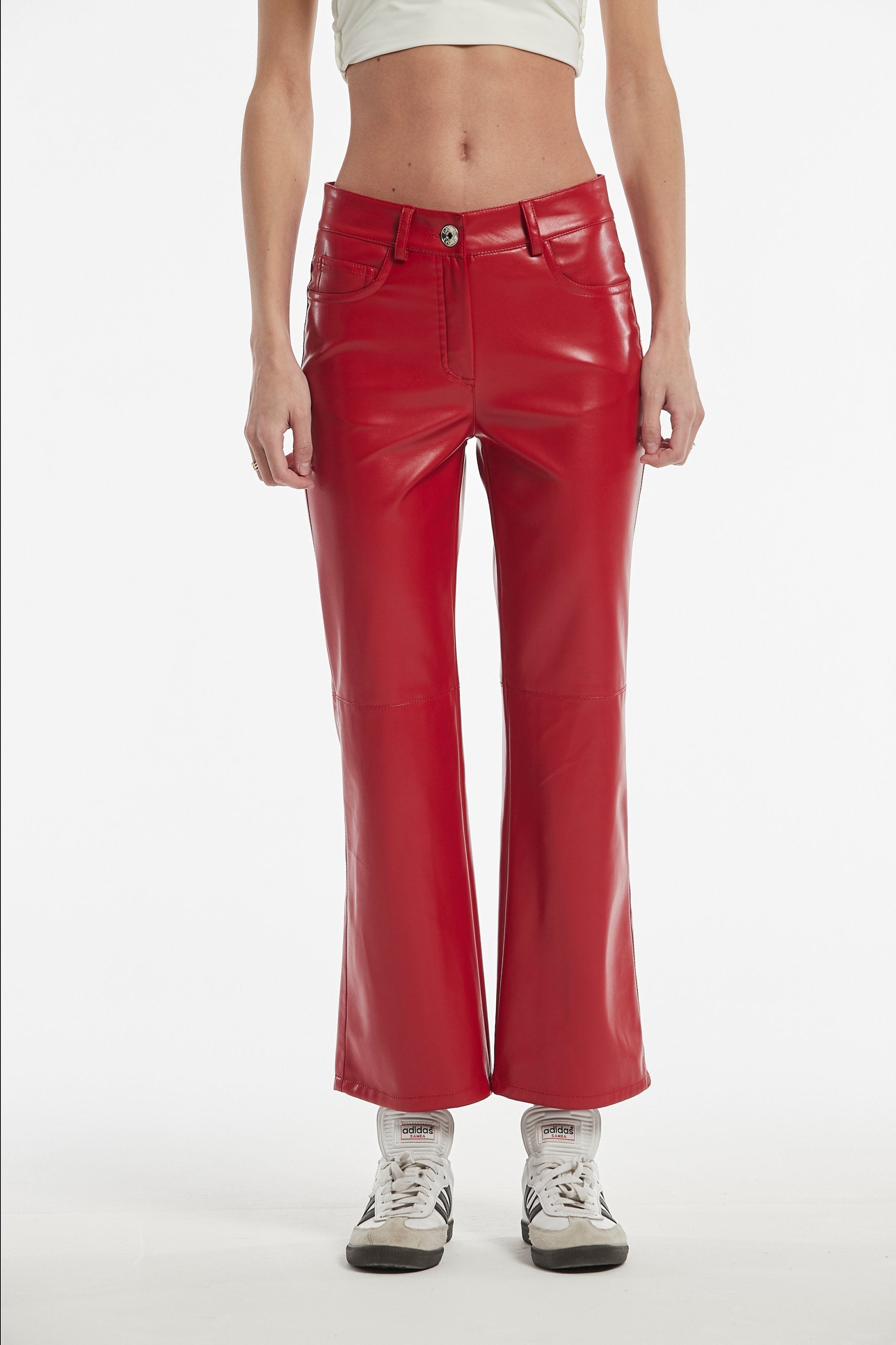 Oky Color Pantalón Cufio Efecto Piel Color – OKY - España