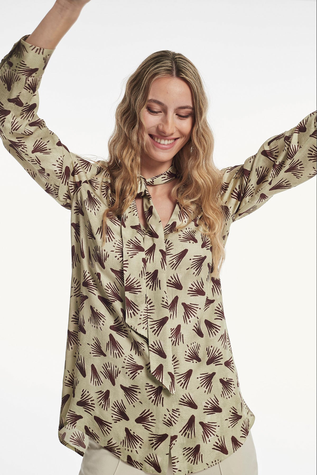 BLUSA ODRIA ESTAMPADO EFECTO RELIEVE