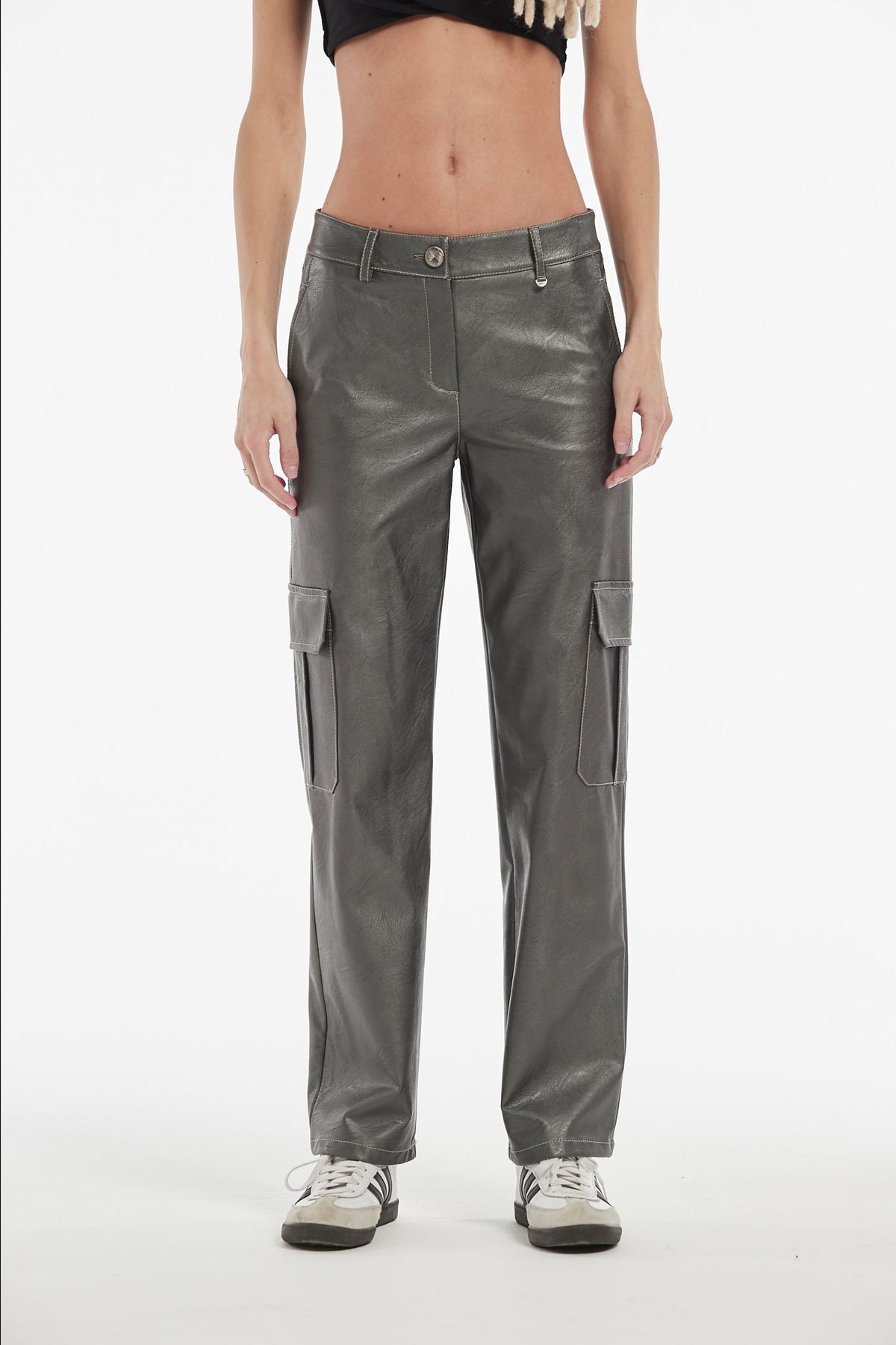 Pantalón Andreu Efecto Piel Laminado Metal
