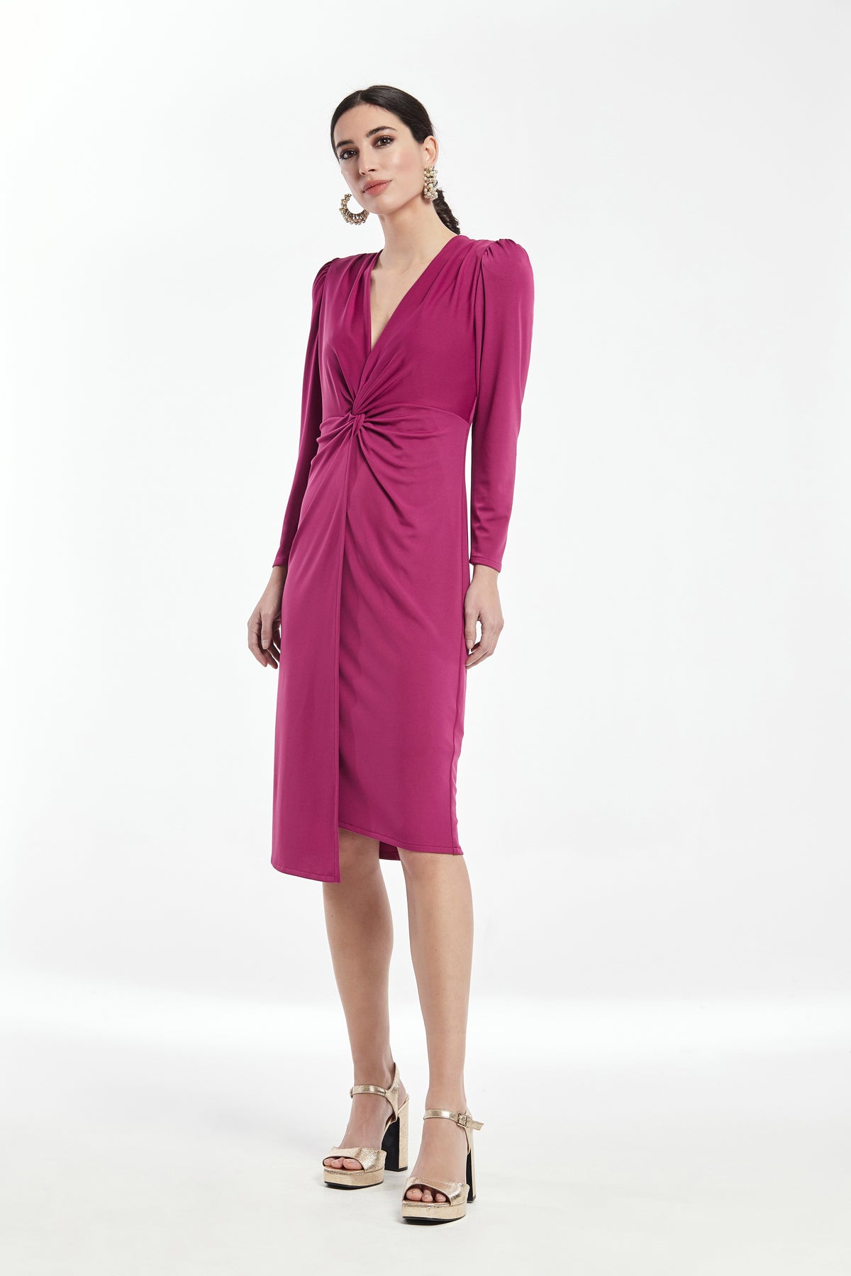 SMOOTH KNIT KNOT DRESS WITH V NECKLINE